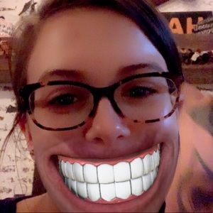 Meet your Posher, Traci